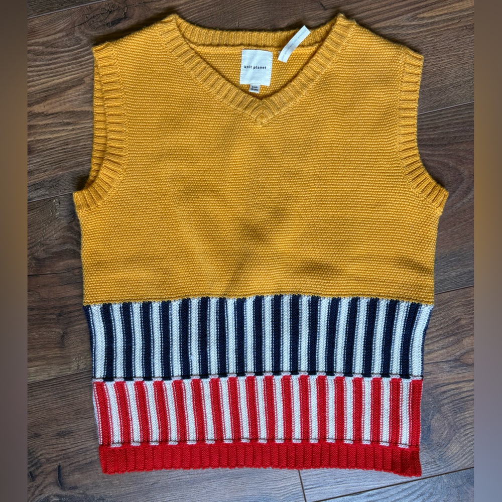 Knit Planet merino wool sweater vest EUC 9-10 years 134/140